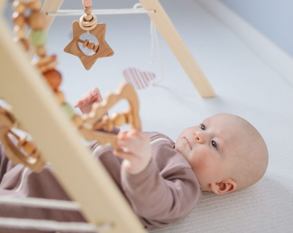 Is My Baby Unhealthy? Red Flags vs. Normal Newborn Behaviour